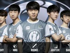 完美电竞-包含JackeyLove爆冷击败勇士，突破纪录引爆全场！的词条