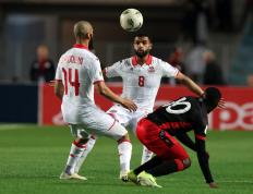 完美世界电竞-高尔夫超级杯焦点战：江南麒麟队淘汰对手荆楚旋风队，外线火力全开。经验成为胜负手的简单介绍