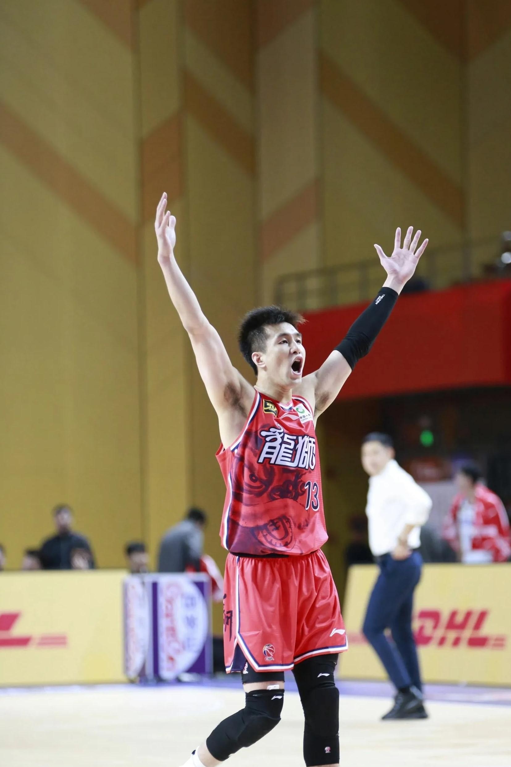 完美竞技-NBA常规赛清晨再迎强敌，成都蓉城防线松动，主帅态度——底气十足，赛季目标并未改变的简单介绍